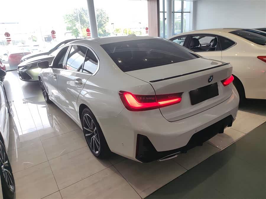 BMW 3 Series 2025