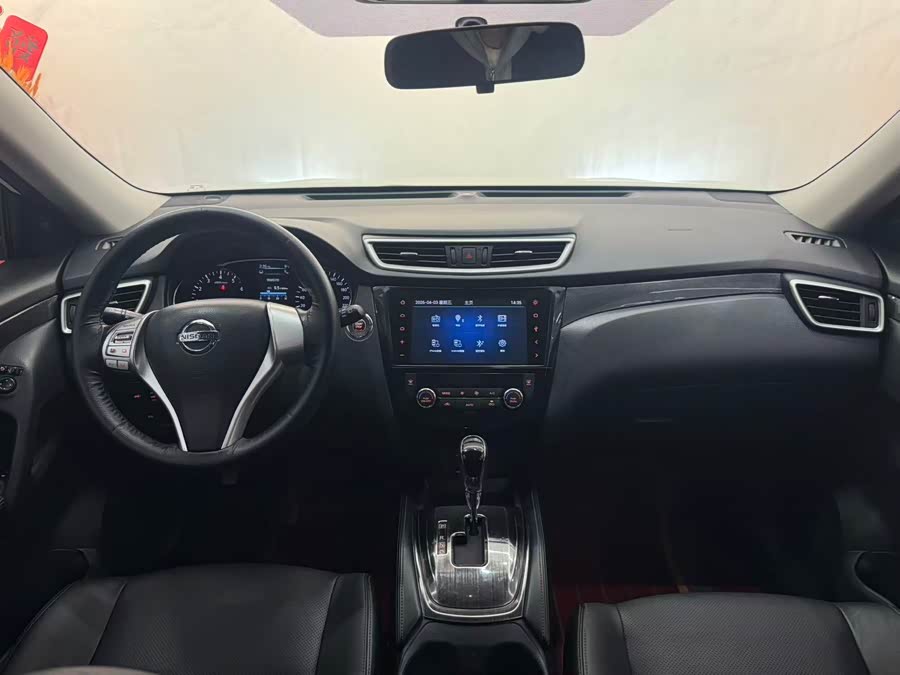Nissan X-Trail 2015