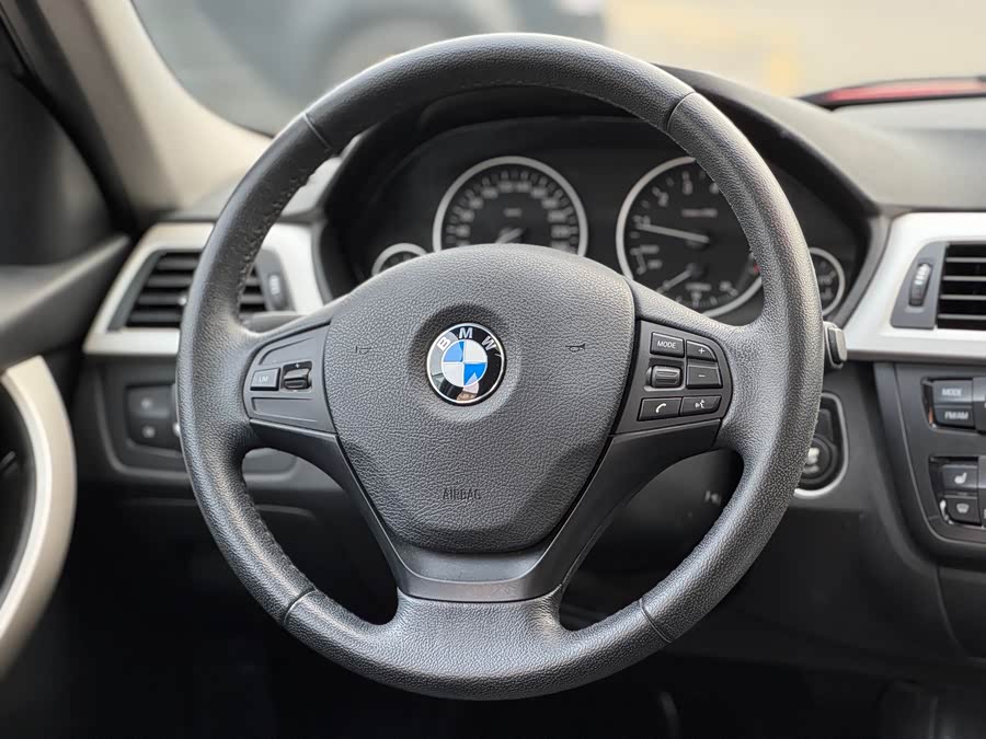 BMW 3 Series 2014 — фото 14