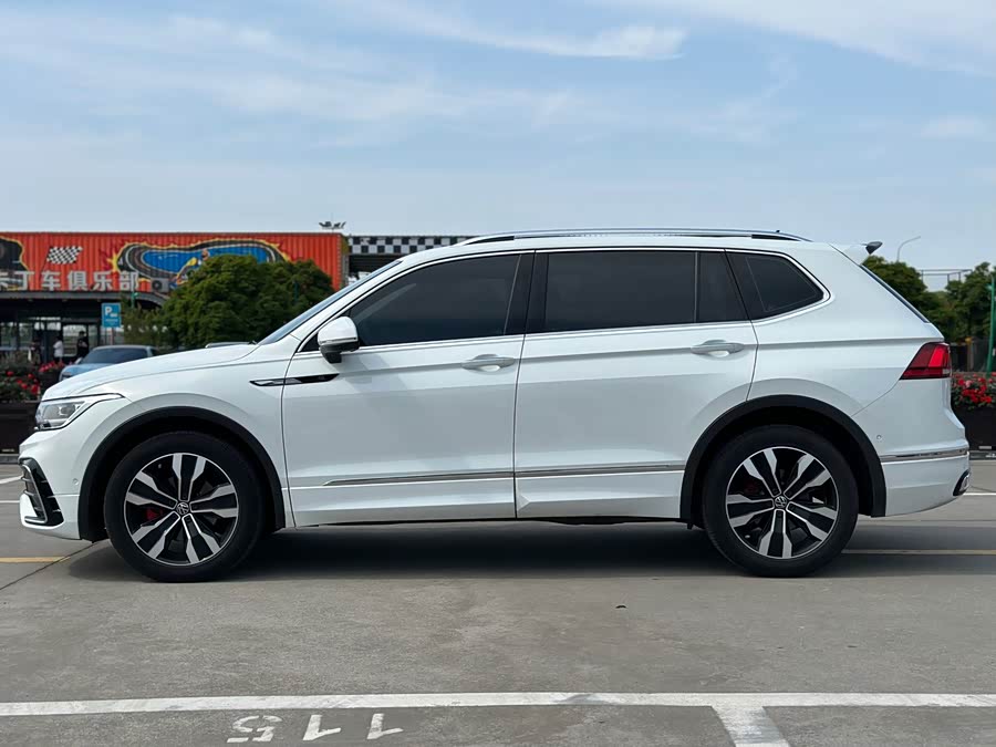 Volkswagen Tiguan L 2024 — фото 22