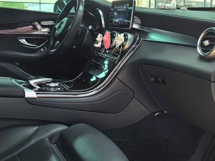 Mercedes-Benz GLC 2019