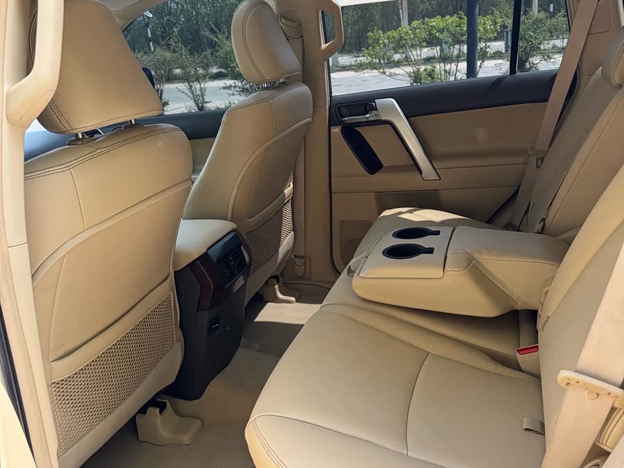 Toyota Prado 2016