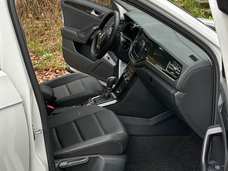 Volkswagen T-Roc 2019 — фото 25
