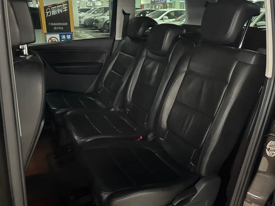 Volkswagen Sharan 2015 — фото 8