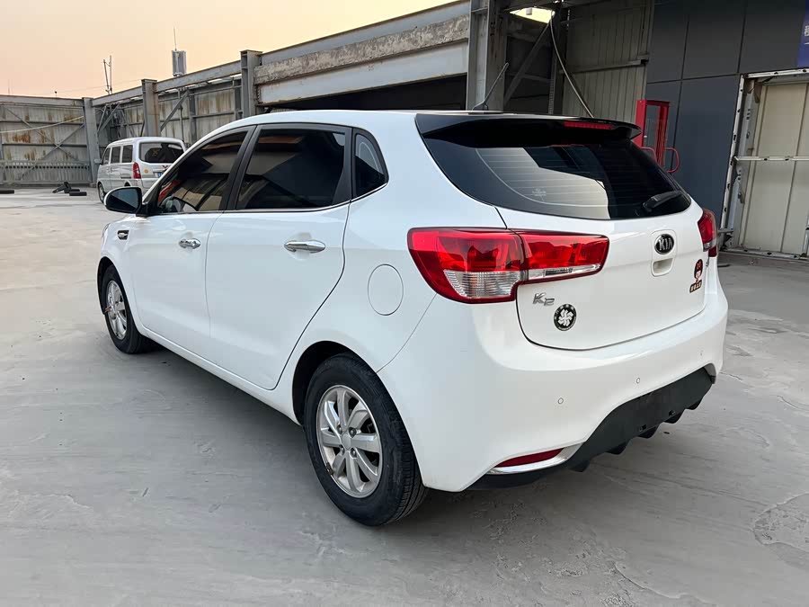 Kia K2 2015