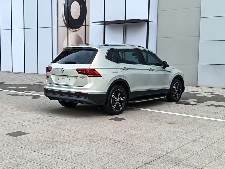 Volkswagen Tiguan L 2019