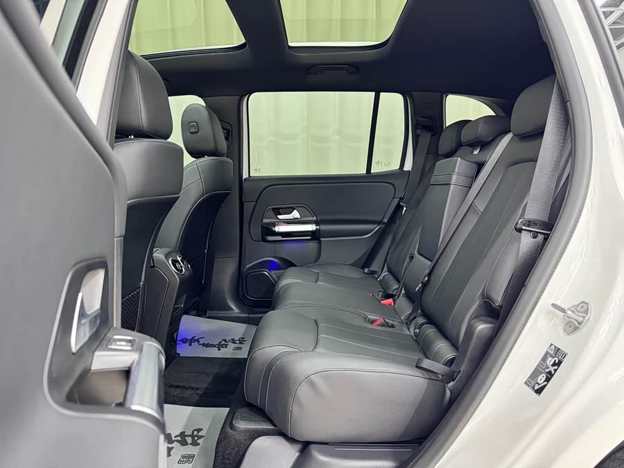 Mercedes-Benz EQB 2024