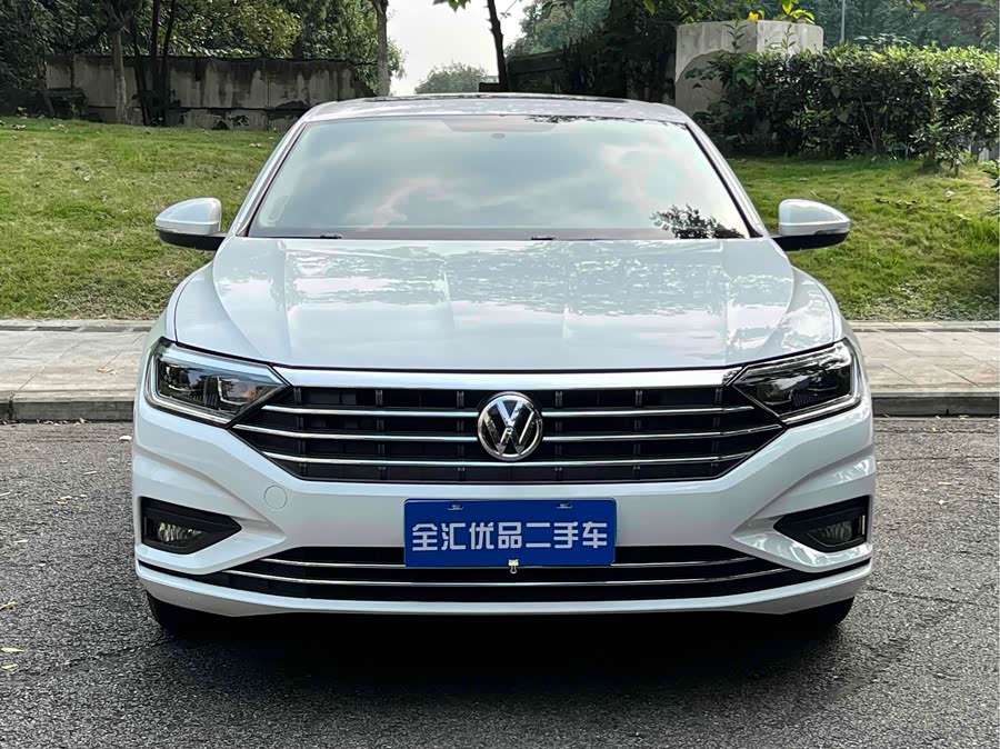 Volkswagen Sagitar 2021