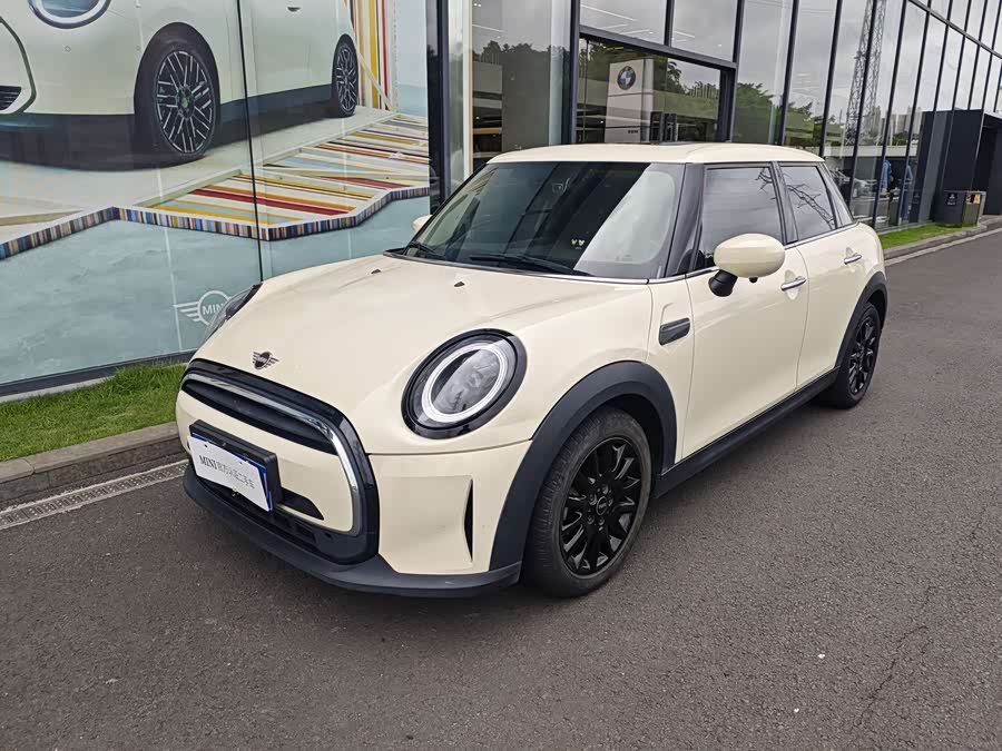 MINI MINI 2022