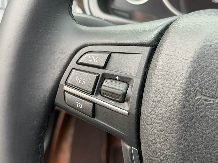 BMW 5 Series 2014 — фото 18