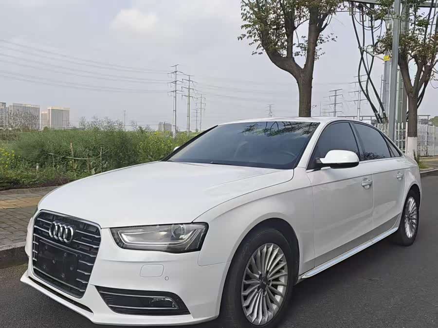 Audi A4L 2016