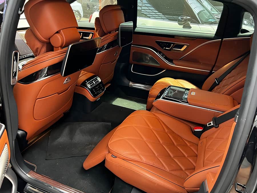Mercedes-Benz Maybach S-Class 2024 — фото 15
