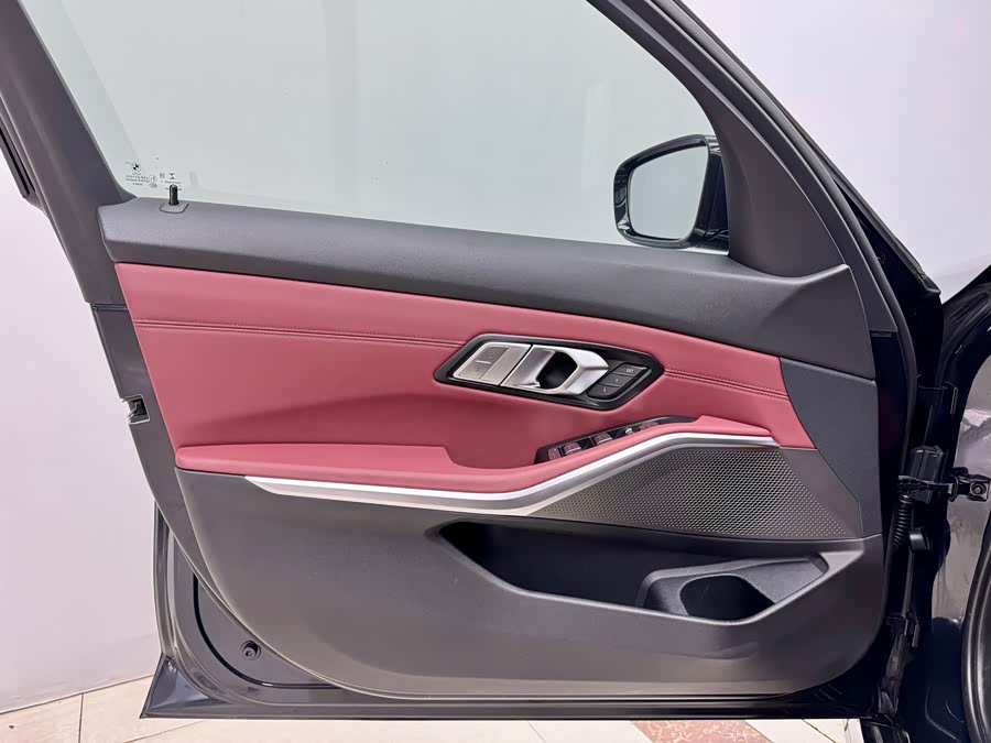 BMW 3 Series 2021