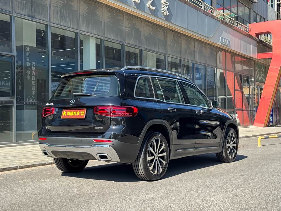 Mercedes-Benz GLB 2024