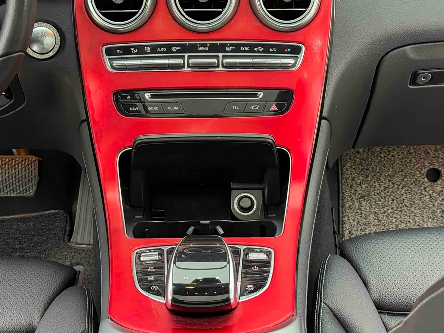 Mercedes-Benz GLC 2017 — фото 17