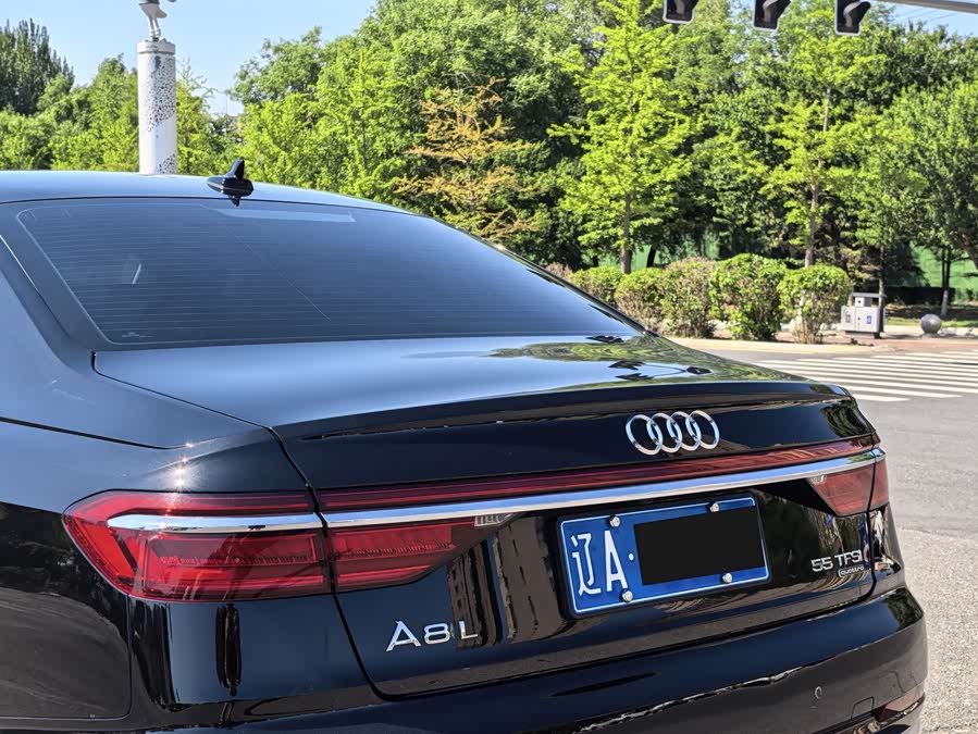 Audi A8 2022