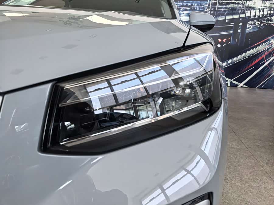 Audi Q2L 2025