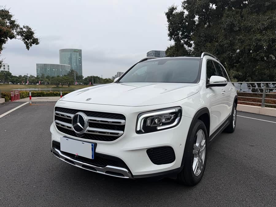 Mercedes-Benz GLB 2021
