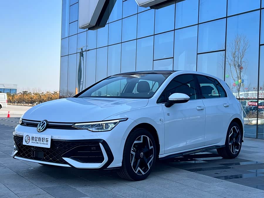 Volkswagen Golf 2025