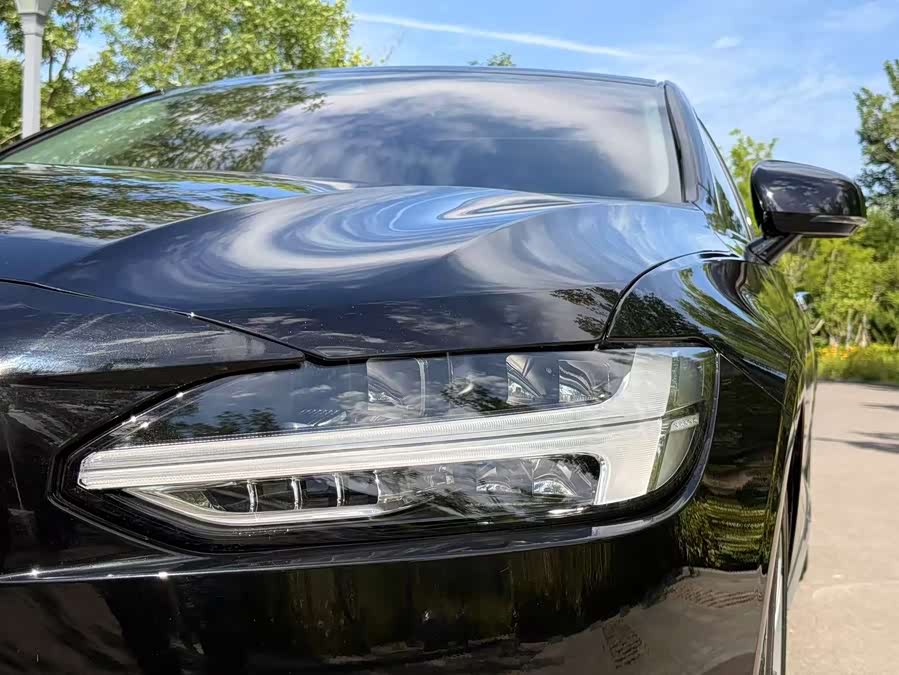 Volvo S90 2019