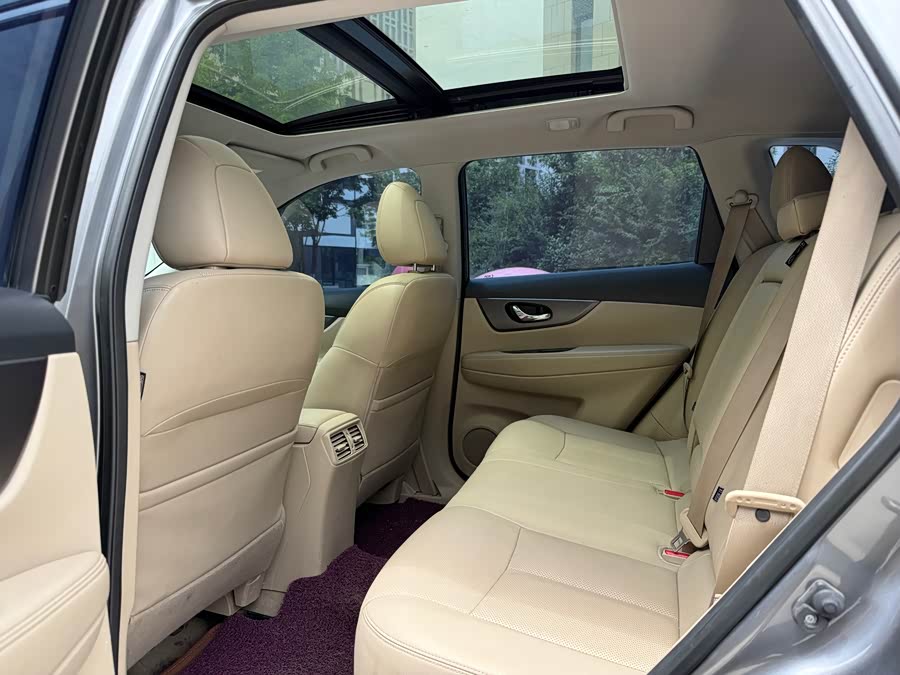 Nissan X-Trail 2015