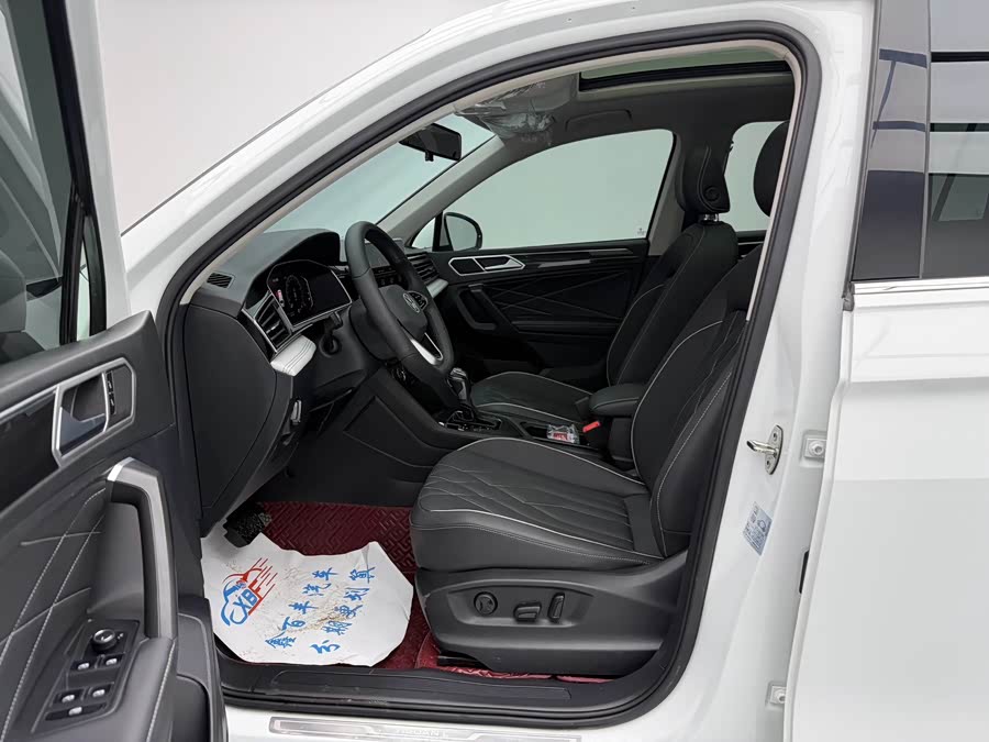 Volkswagen Tiguan L 2023