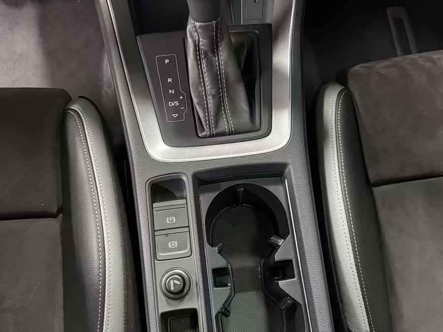 Audi Q3 2022 — фото 15