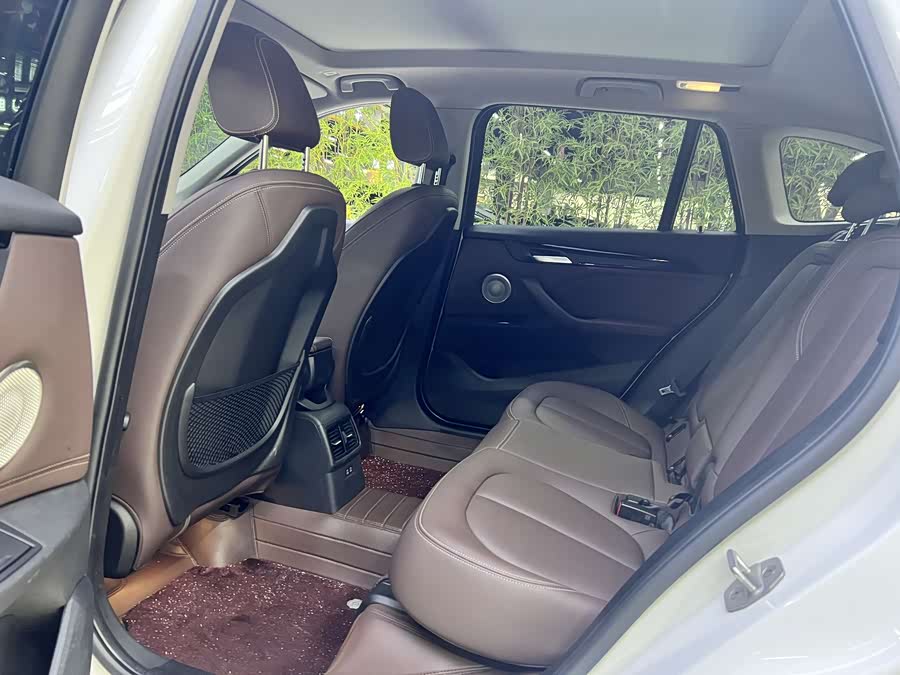 BMW X1 2022 — фото 12