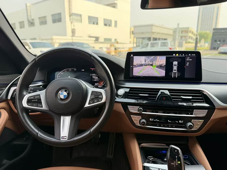BMW 5 Series 2022 — фото 11