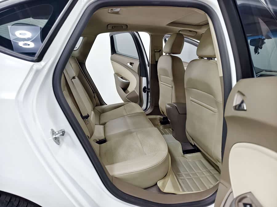 Buick Excelle GT 2013 — фото 16