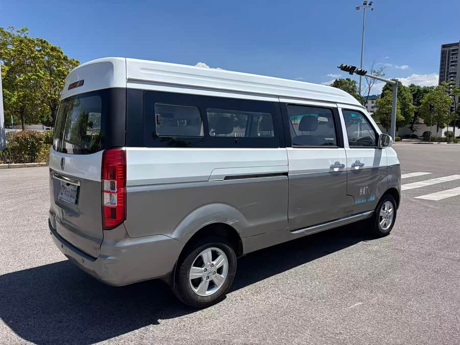 Jinbei New Hiace X30L 2016