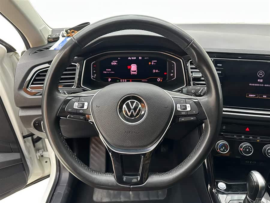 Volkswagen T-Roc 2021 — фото 17