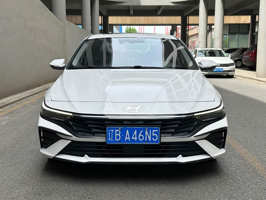 Hyundai Elantra 2023