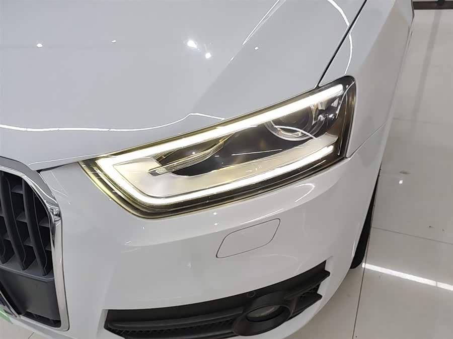 Audi Q3 2015 — фото 24