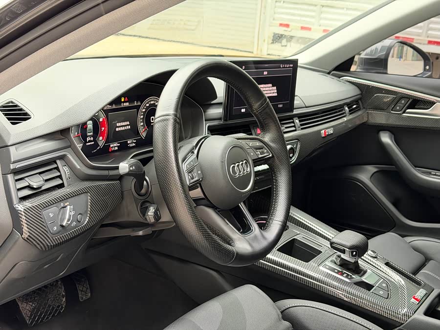 Audi A4L 2020 — фото 11