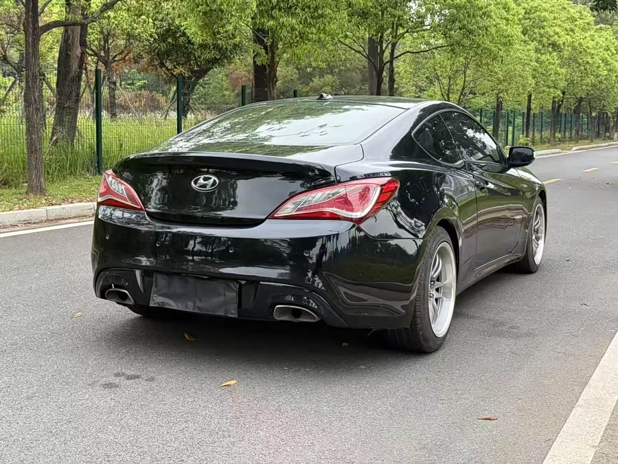 Hyundai Genesis Coupe 2012
