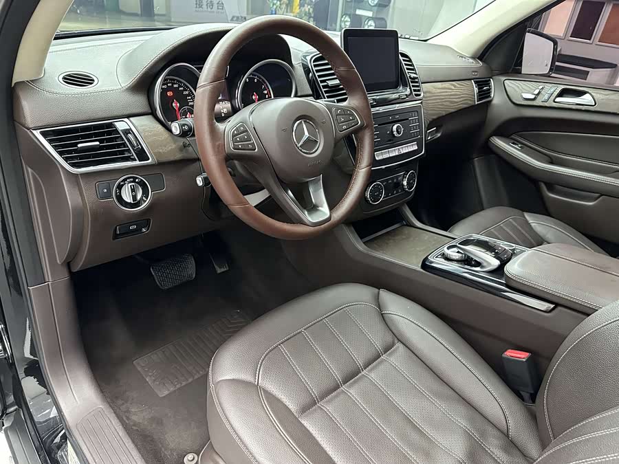 Mercedes-Benz GLE 2016 — фото 12