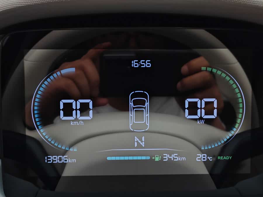 Leapmotor Zero Running T03 2025 — фото 12