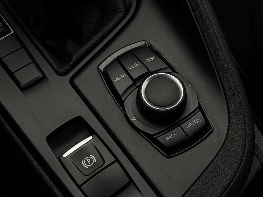 BMW X1 2018 — фото 10