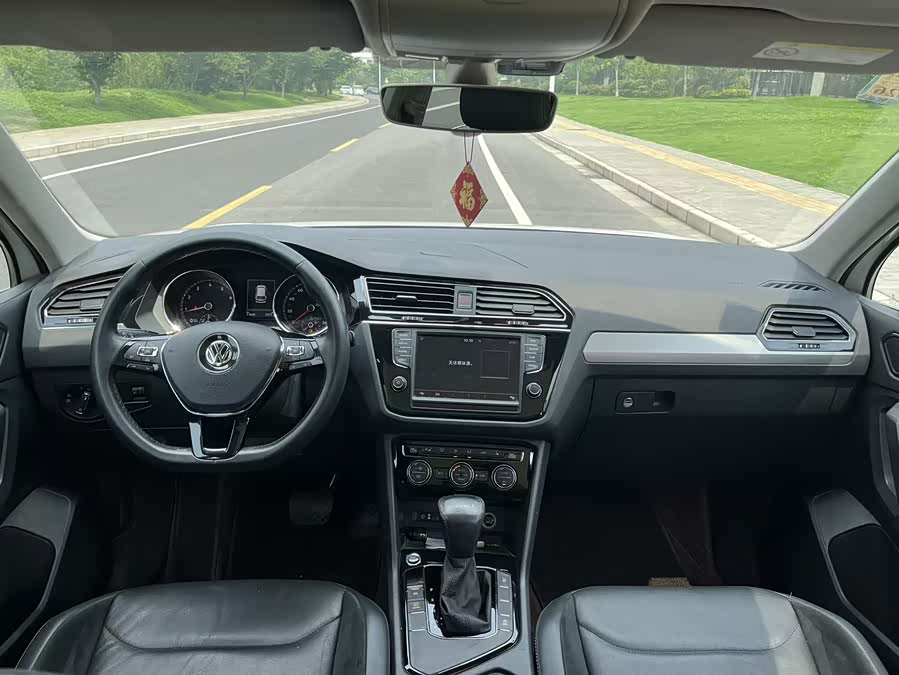 Volkswagen Tiguan L 2018 — фото 13