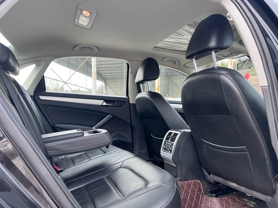 Volkswagen Passat 2015 — фото 12