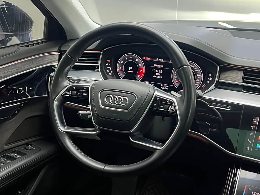 Audi A8 2021 — фото 24