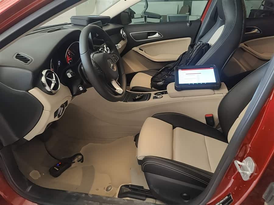 Mercedes-Benz GLA 2017 — фото 15