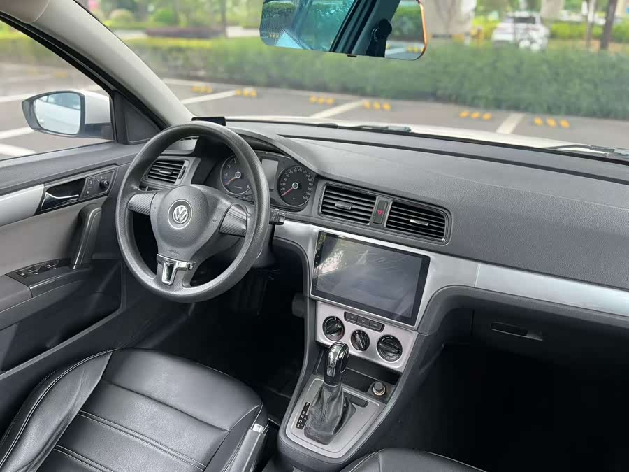 Volkswagen Gran Lavida 2013