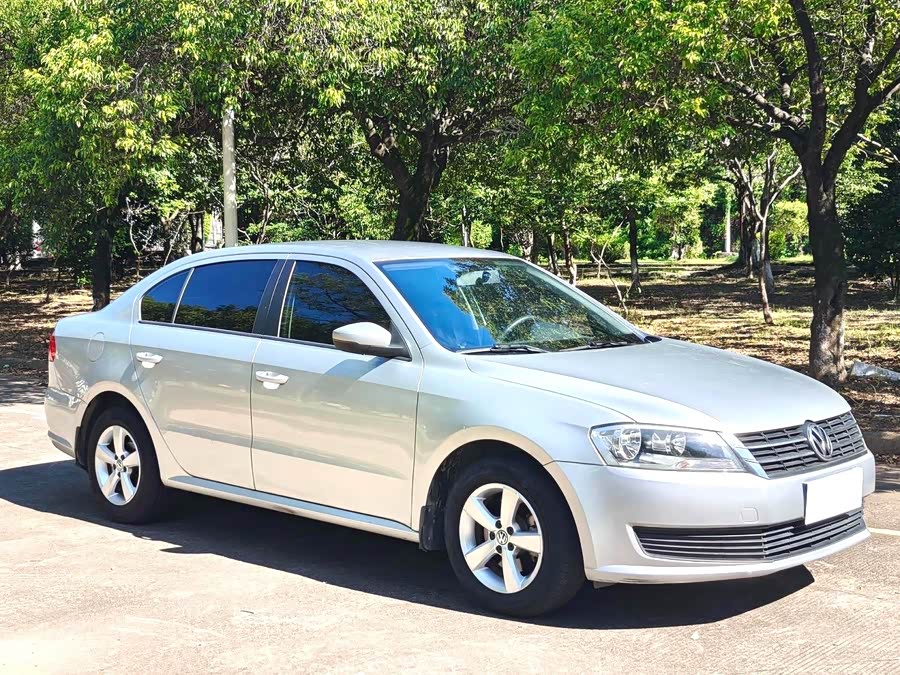 Volkswagen Lavida 2013
