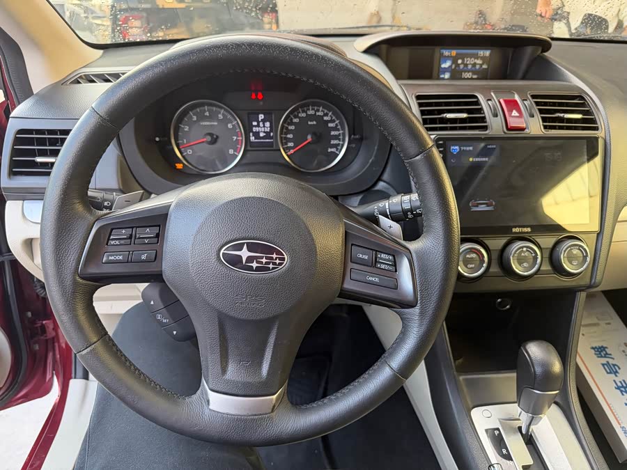 Subaru XV 2012