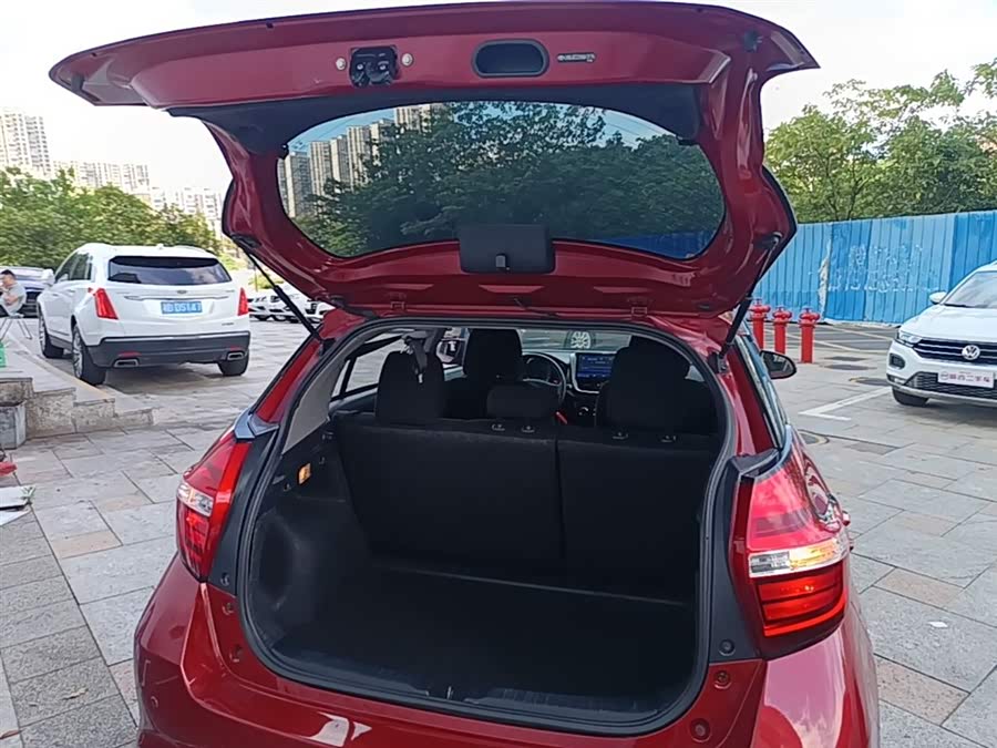 Toyota Yaris L 2019 — фото 19