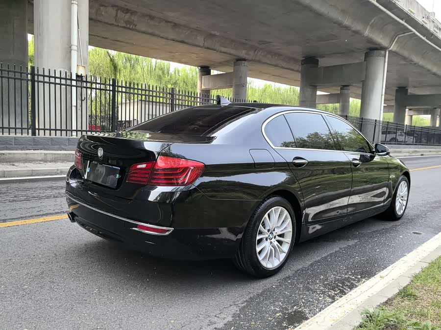 BMW 5 Series 2014 — фото 15