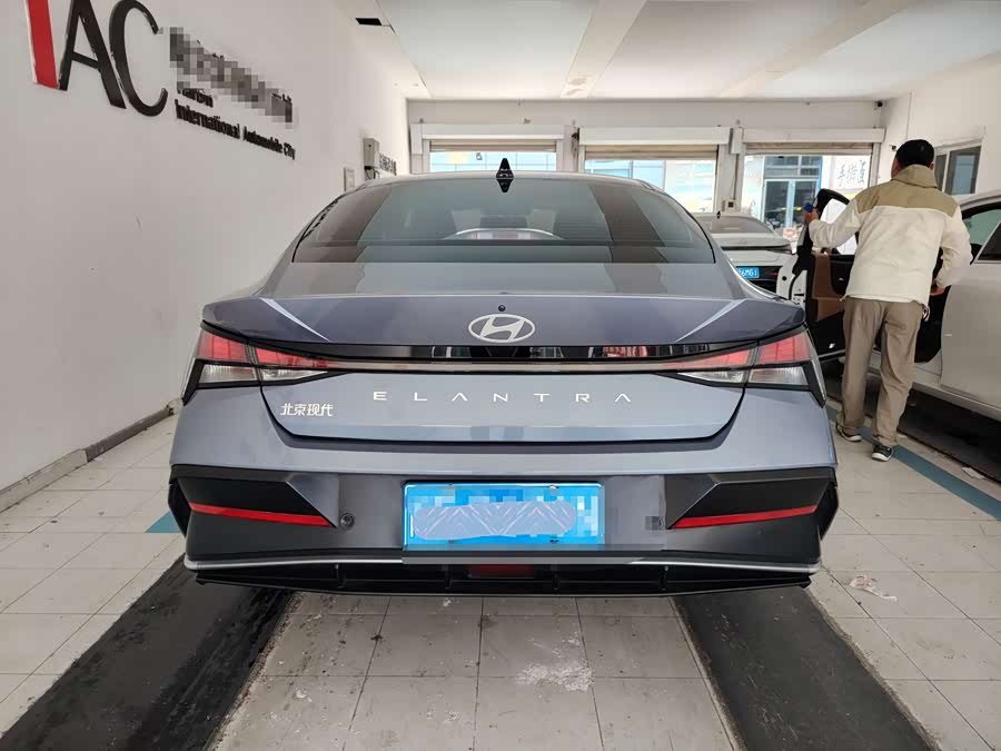 Hyundai Elantra 2023