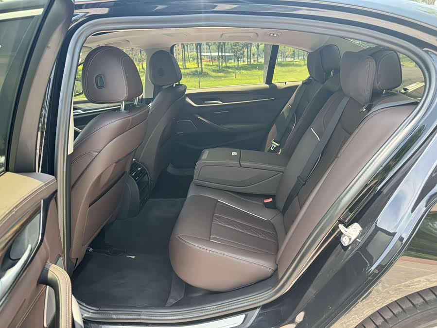 BMW 5 Series 2023